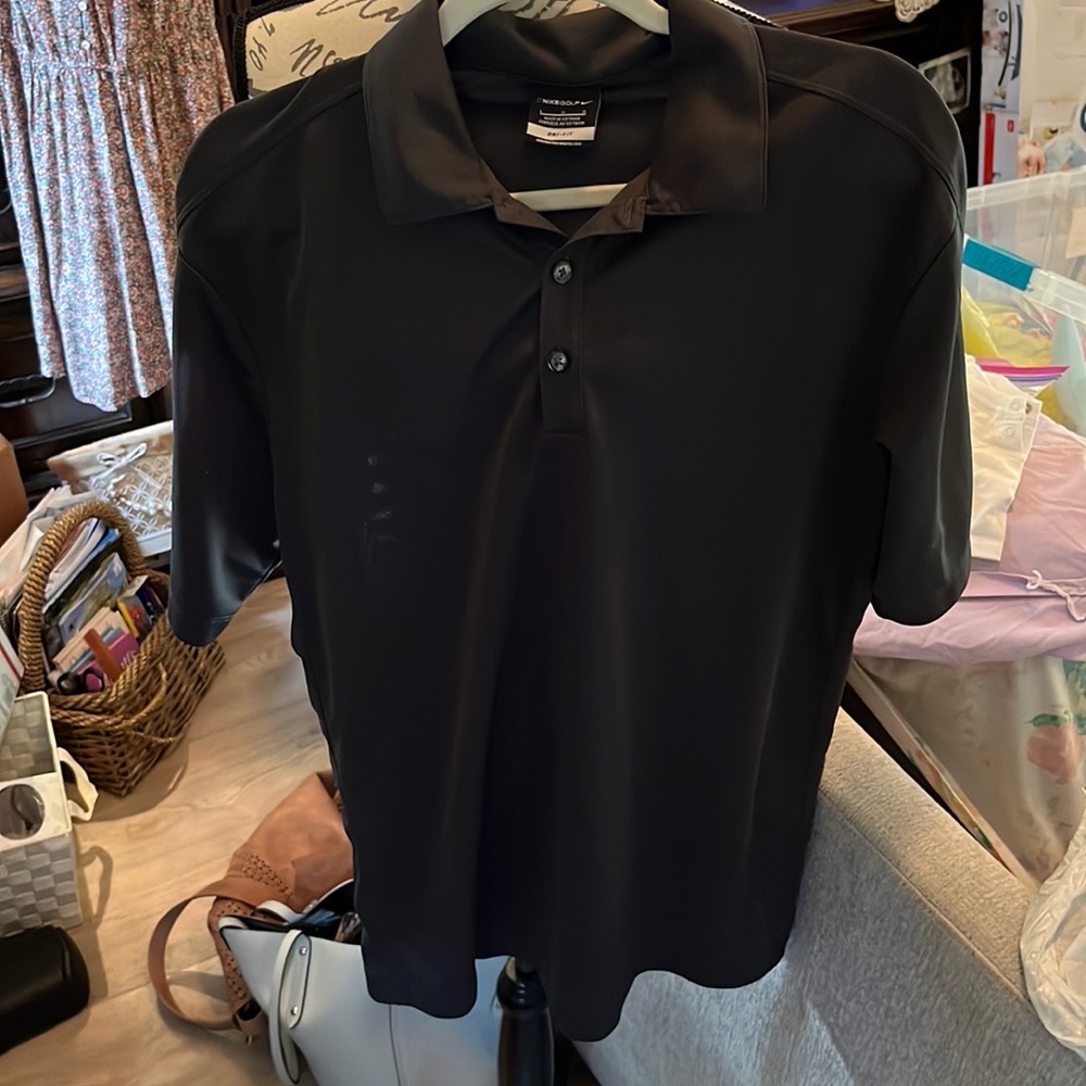 Nike size large men’s golf shirt Any men’s shirts 3/for 30$!